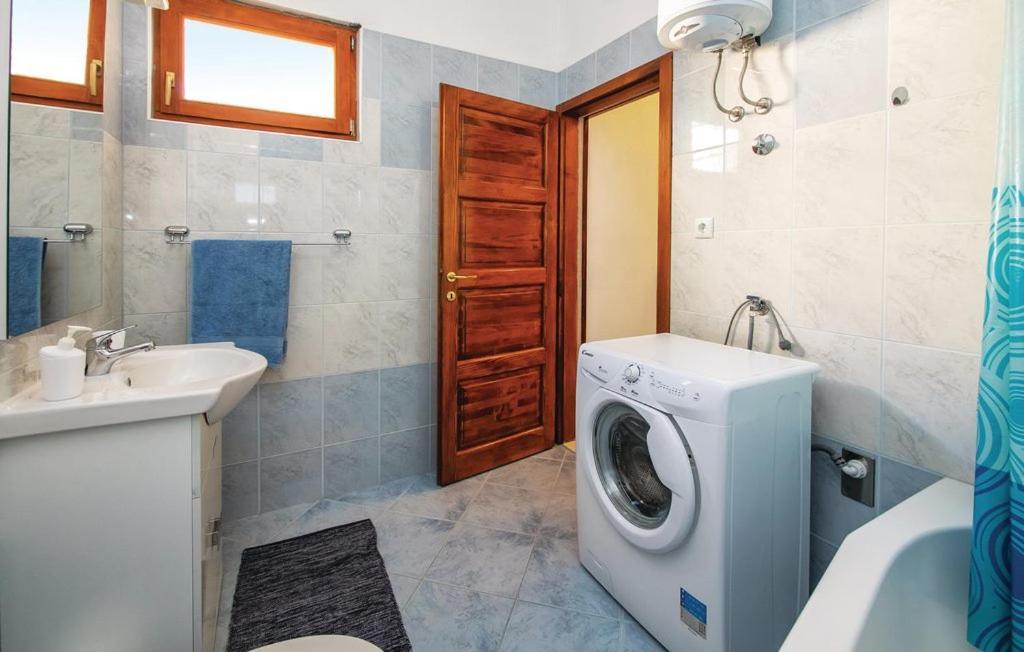 Marivo Apartment